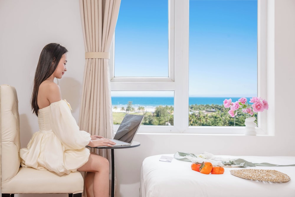 Haya Beach Hotel 25/49