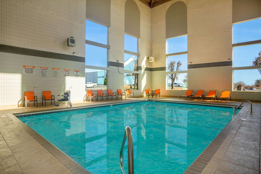 La Quinta Inn & Suites by Wyndham Branson 3/60
