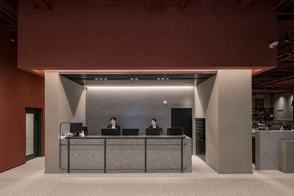 Ramada Plaza by Wyndham Chungjang 3/25