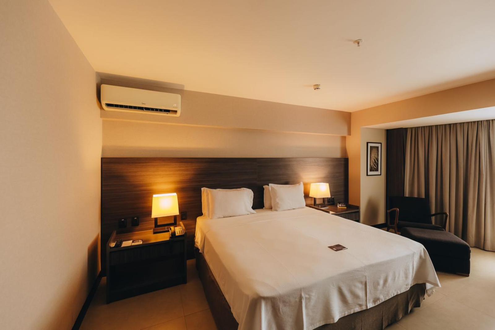 Deluxe, Double Bed, Sea View, Golden Tulip Natal Ponta Negra 2/3