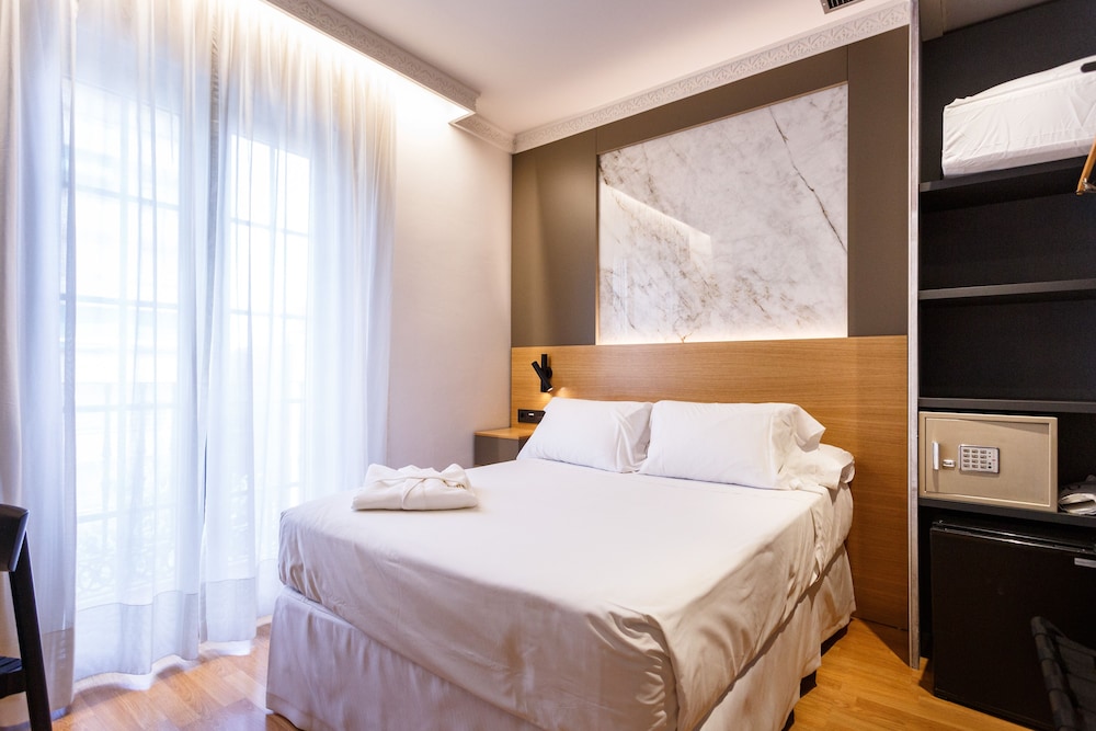 Hotel Dauro Premier 24/76