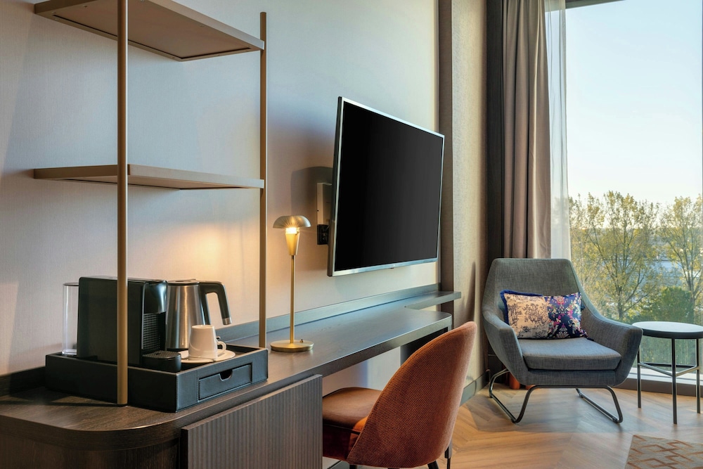 Corendon Amsterdam New-West, a Tribute Portfolio Hotel 66/69
