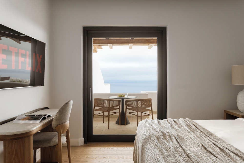 Grand, Aqua, Suite, Twin Beds, King Bed, Sea View, Sofa, Plunge Pool