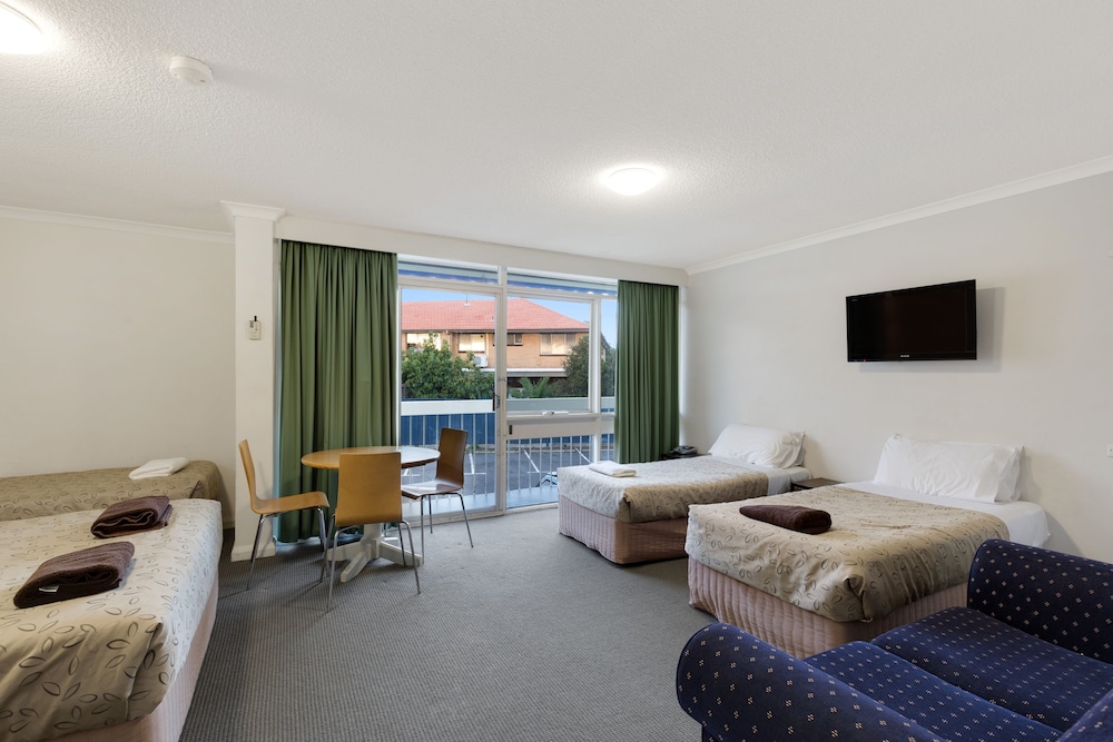 Alexander Motor Inn & Apartments 42/60