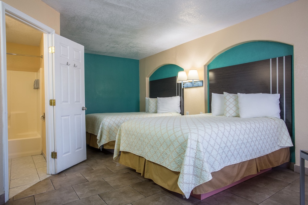 Pinn Road Inn and Suites 23/37