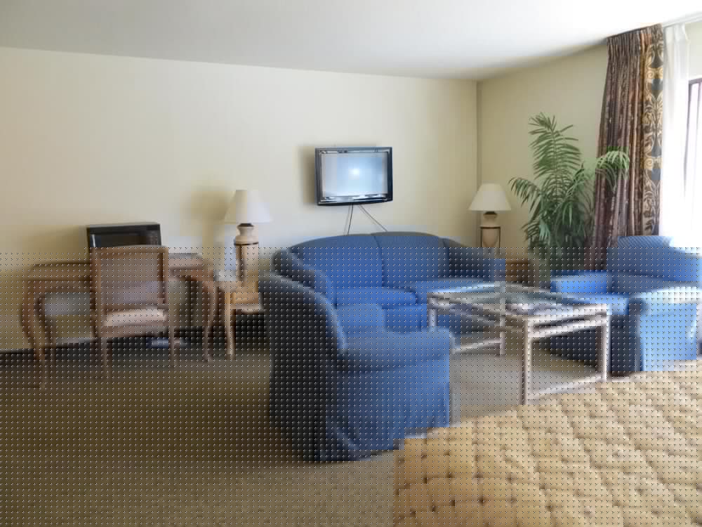 Portside Inn & Suites 40/58