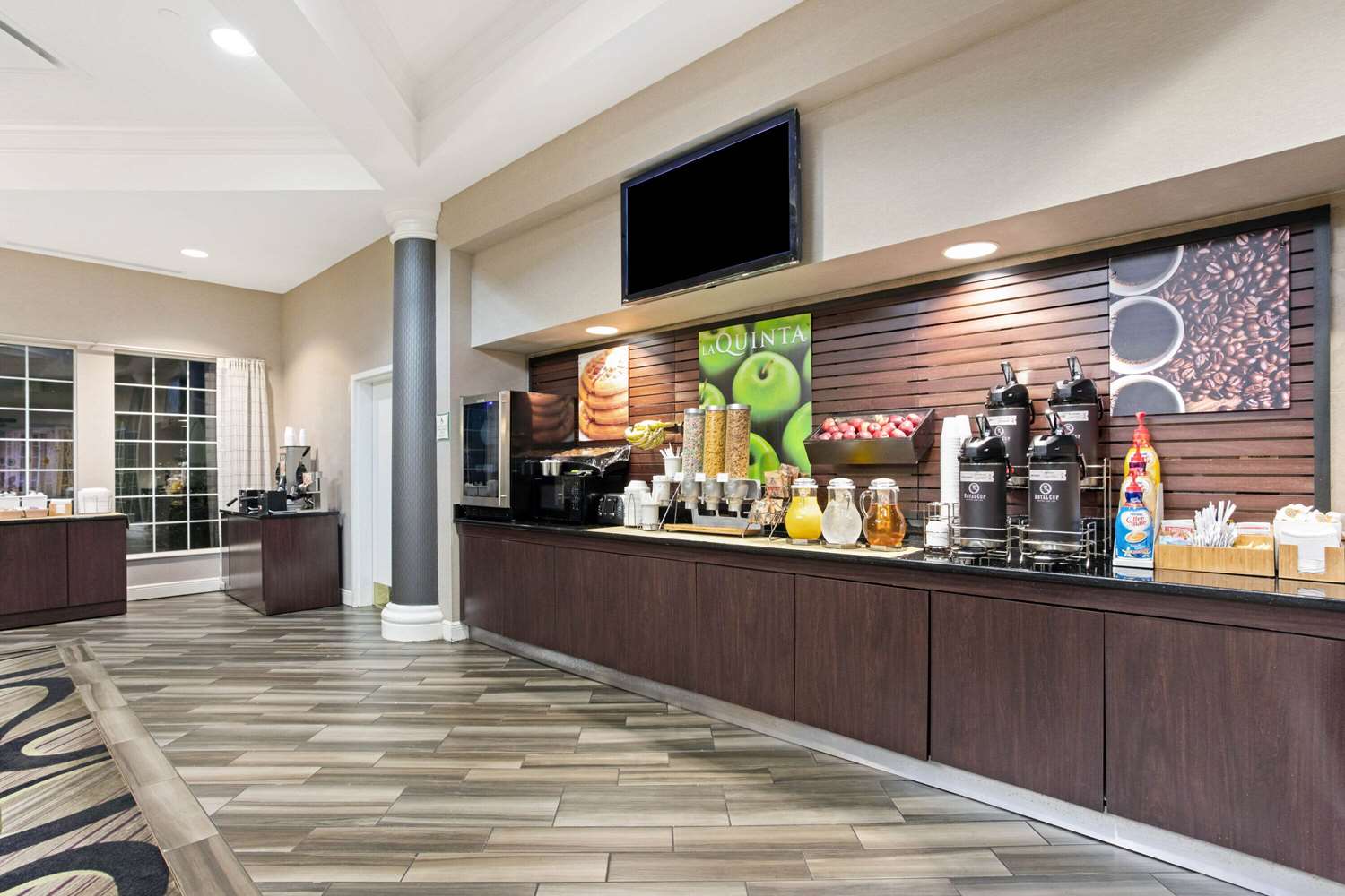 La Quinta Inn & Suites by Wyndham Birmingham Homewood 11/59