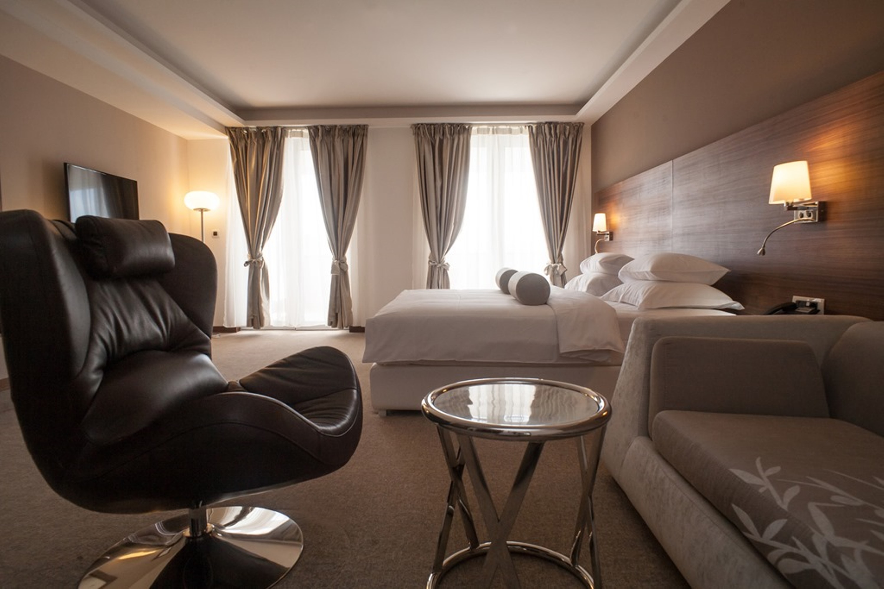 Aurel Hotel 37/55