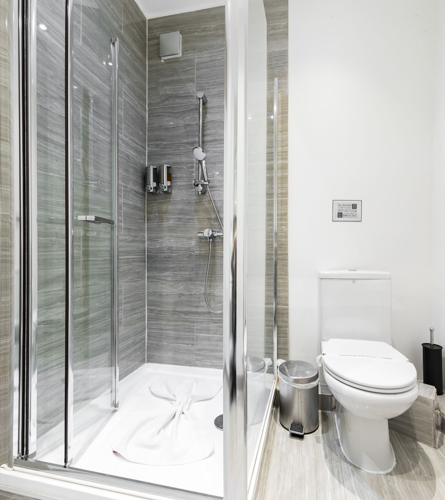Vilenza Hotel 40/50