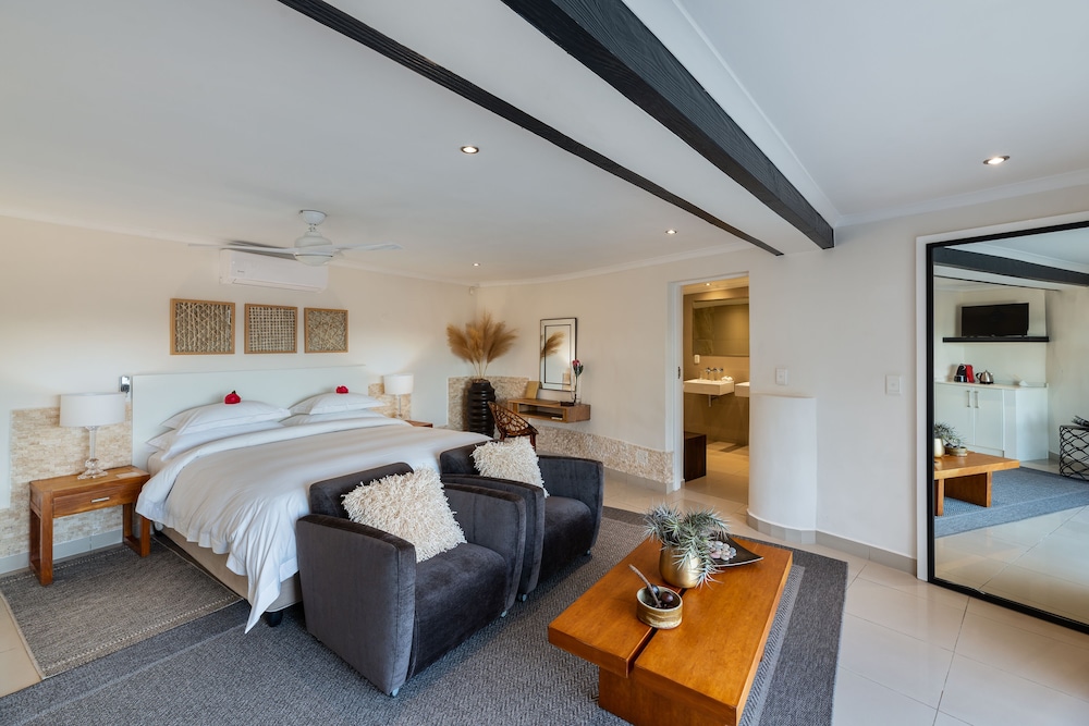 Villa Afrikana Guest Suites 16/88