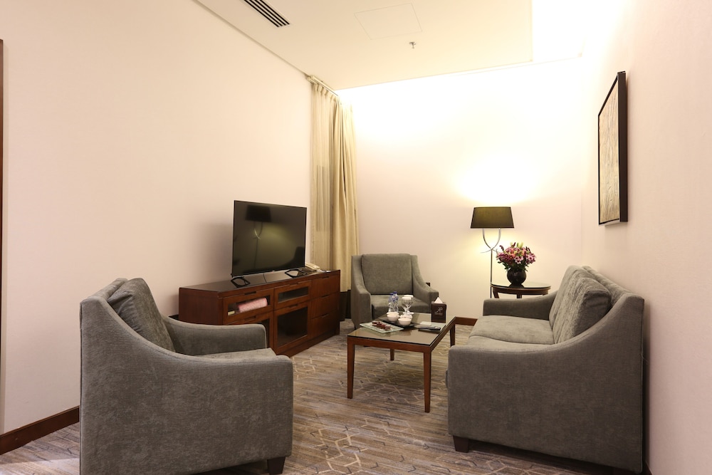 قصر الحمراء من ورويك(Al Hamra Palace By Warwick) 37/50