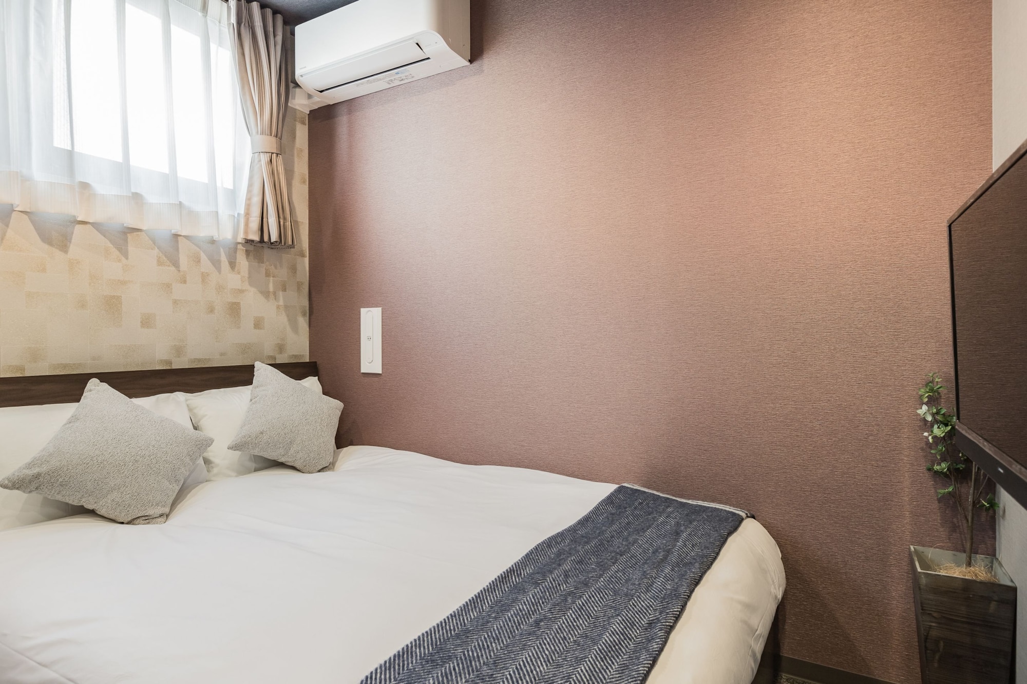 SUPERIOR, TWIN BEDS