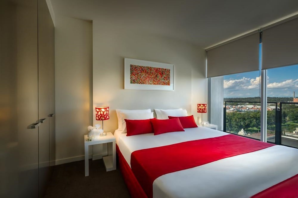 TRIBECA SERVICED APARTMENTS 11/47