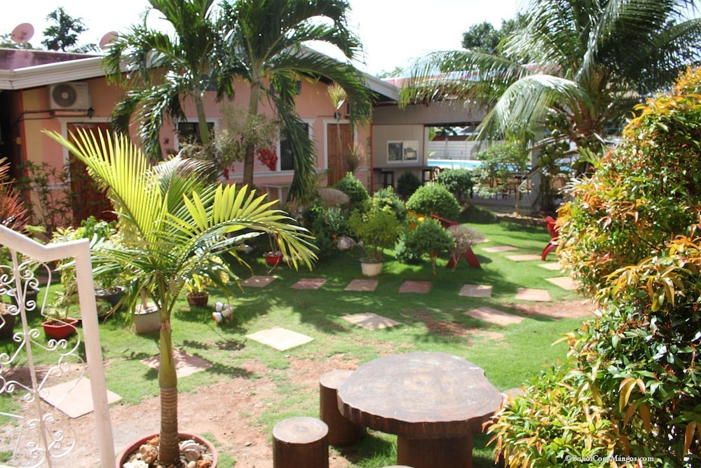Coco Mango's Place 58/66