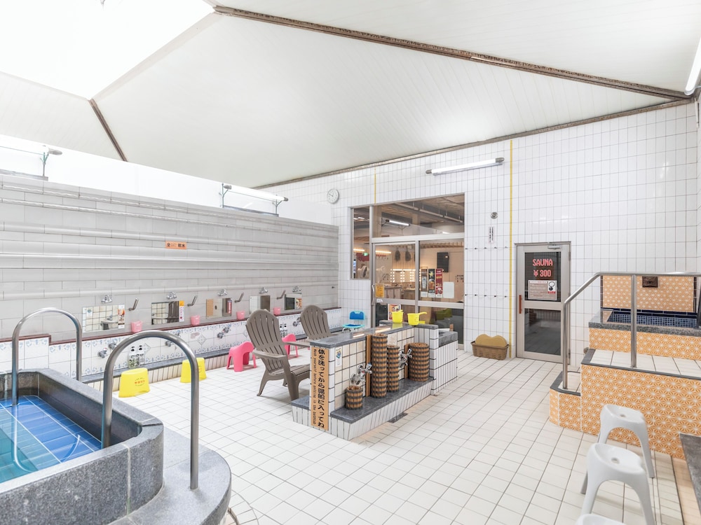 Business Hotel Kaga 35/50