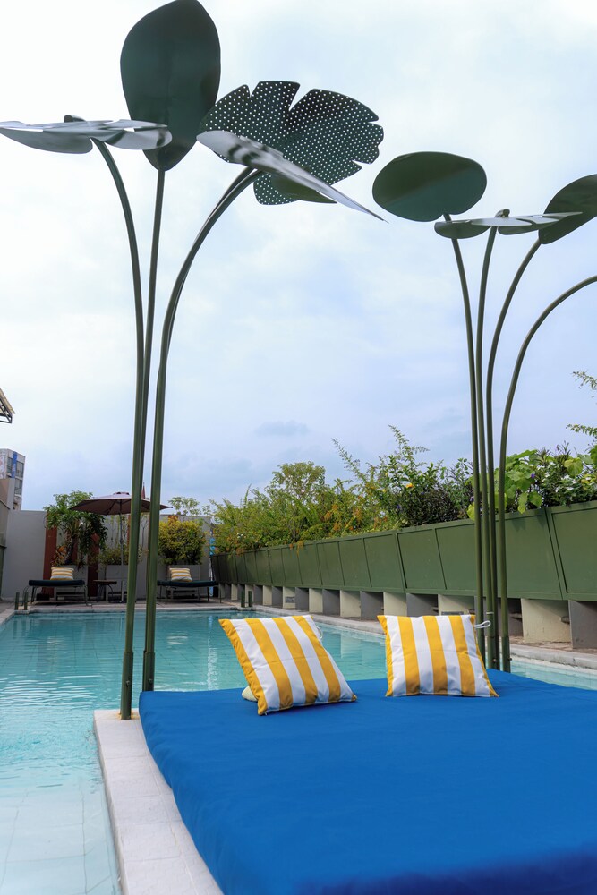 FLOR DE MAYO HOTEL AND RESTAURANT 42/47
