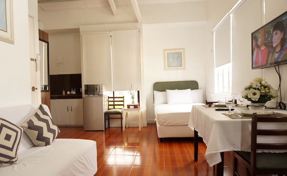 Makati Riverside Inn 40/54