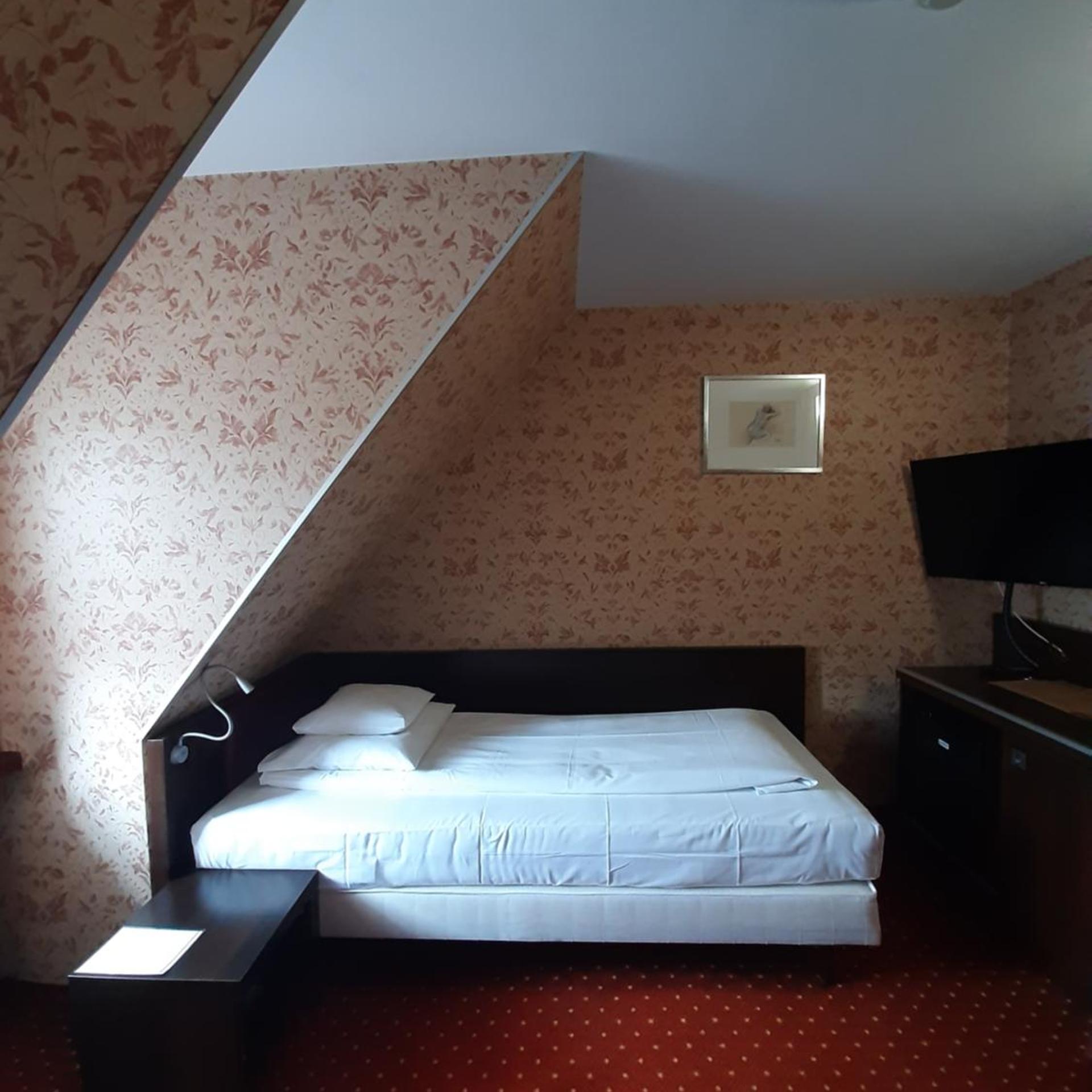 Hotel 1231 13/50