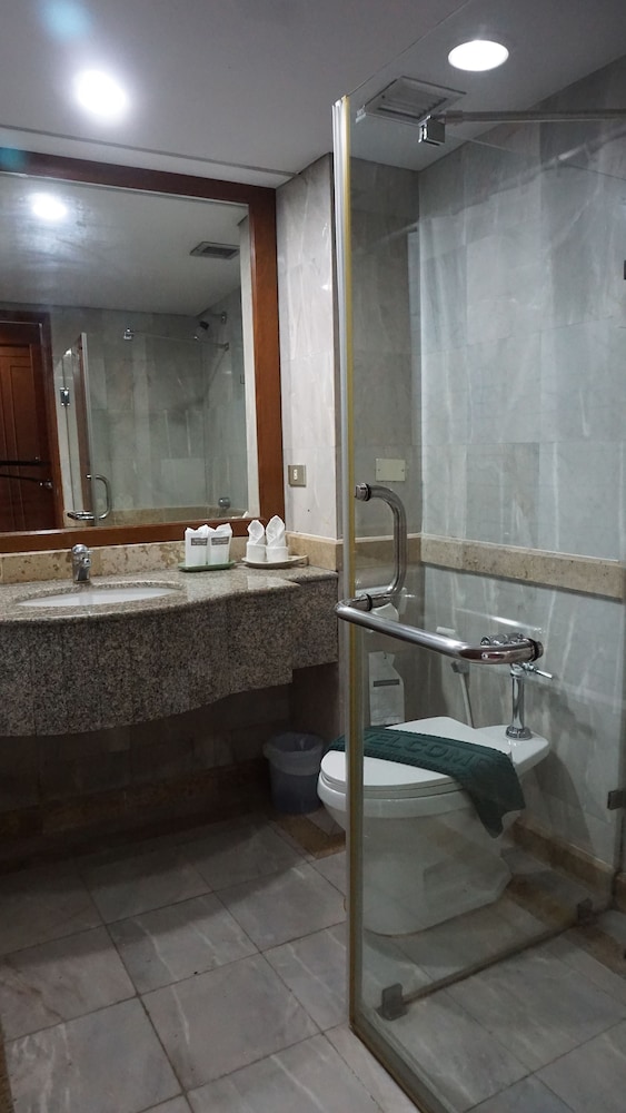 Wattana Park Hotel 42/42
