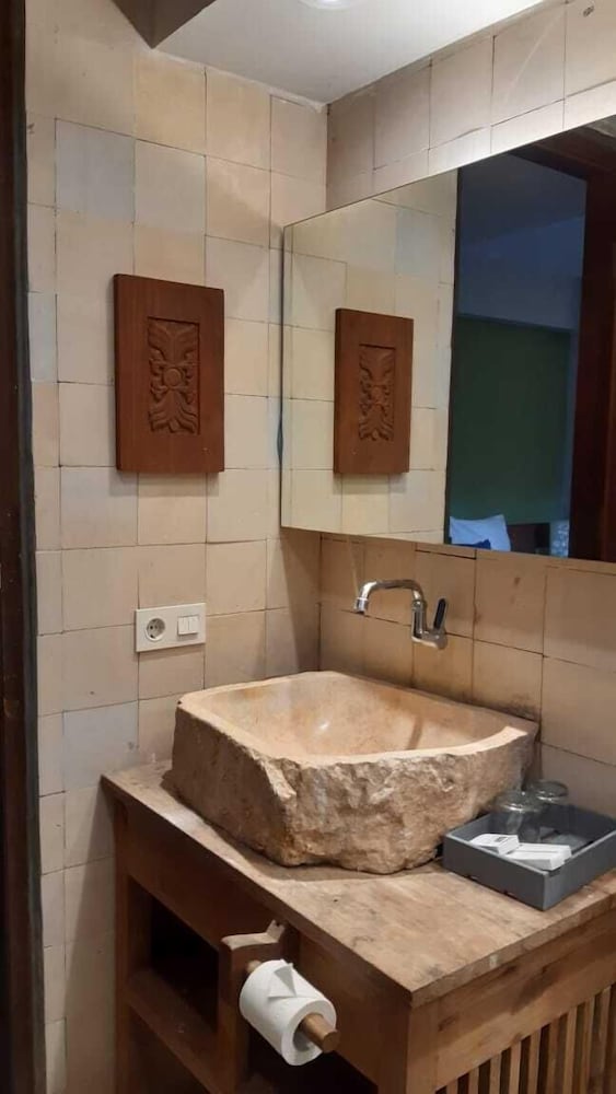 Rumah Batu Boutique Hotel 61/62