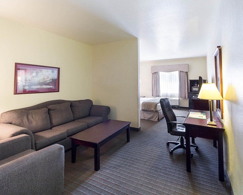Quality Inn & Suites Kerville, TX 29/41