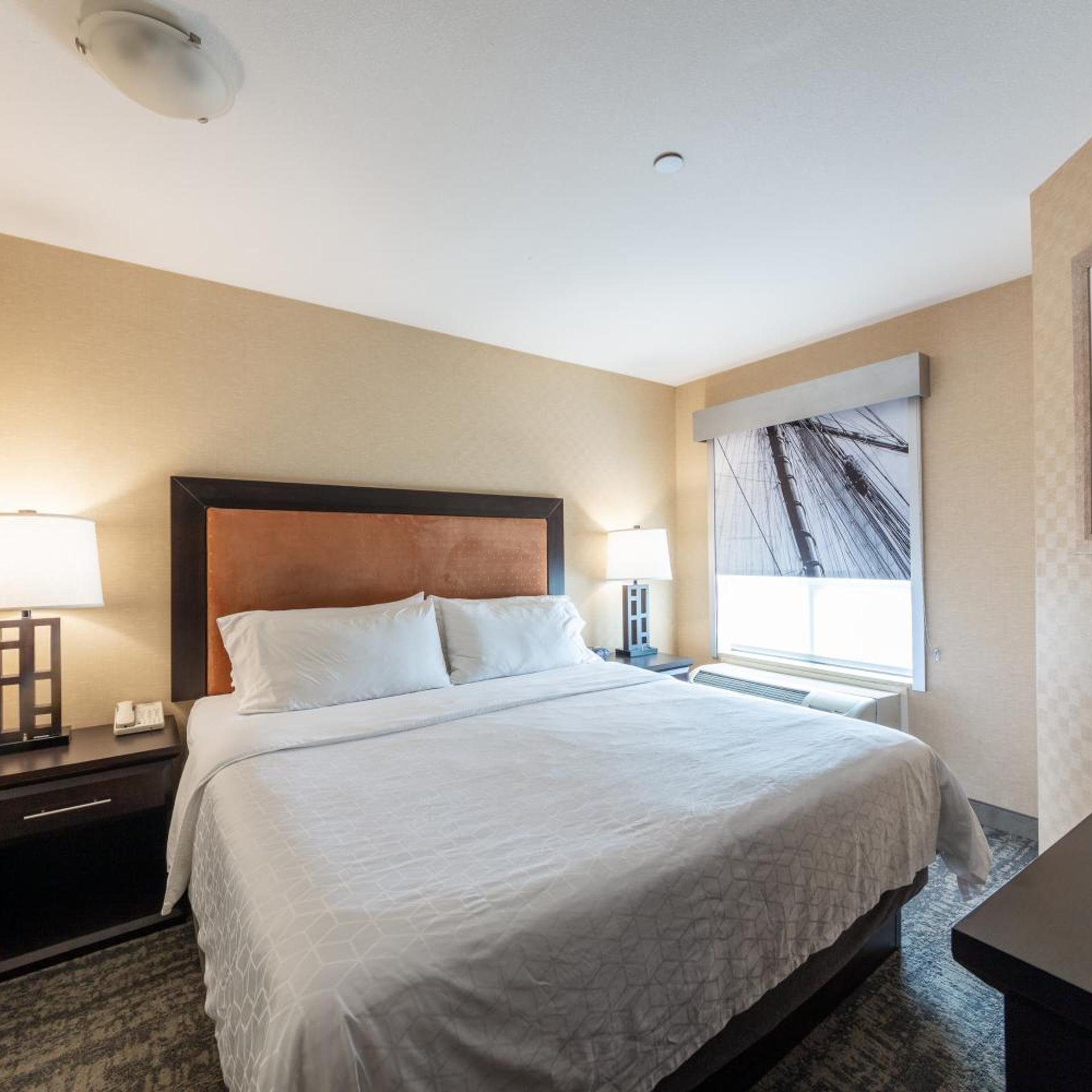 Specialty, King Bed