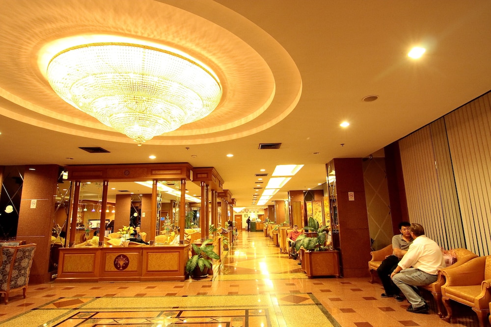 Grand Tower Inn Rama VI 65/70