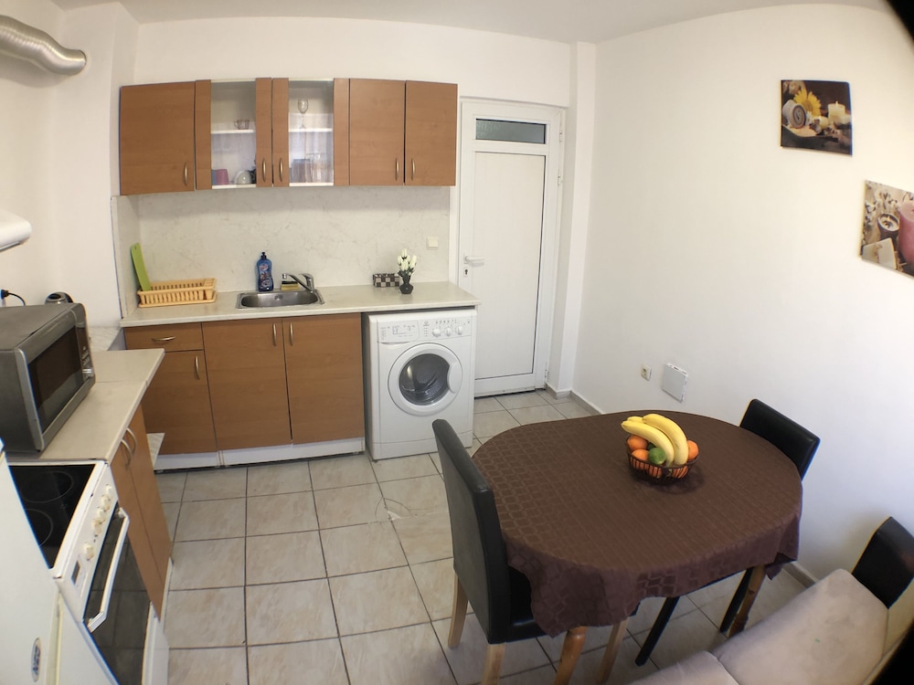Samuil Apartments 4/46
