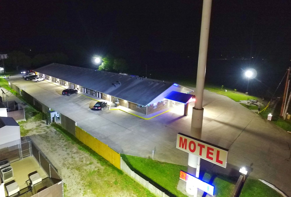 Night Inn 43/53
