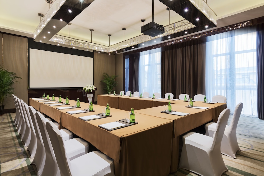 Wanda Realm Dandong 64/70