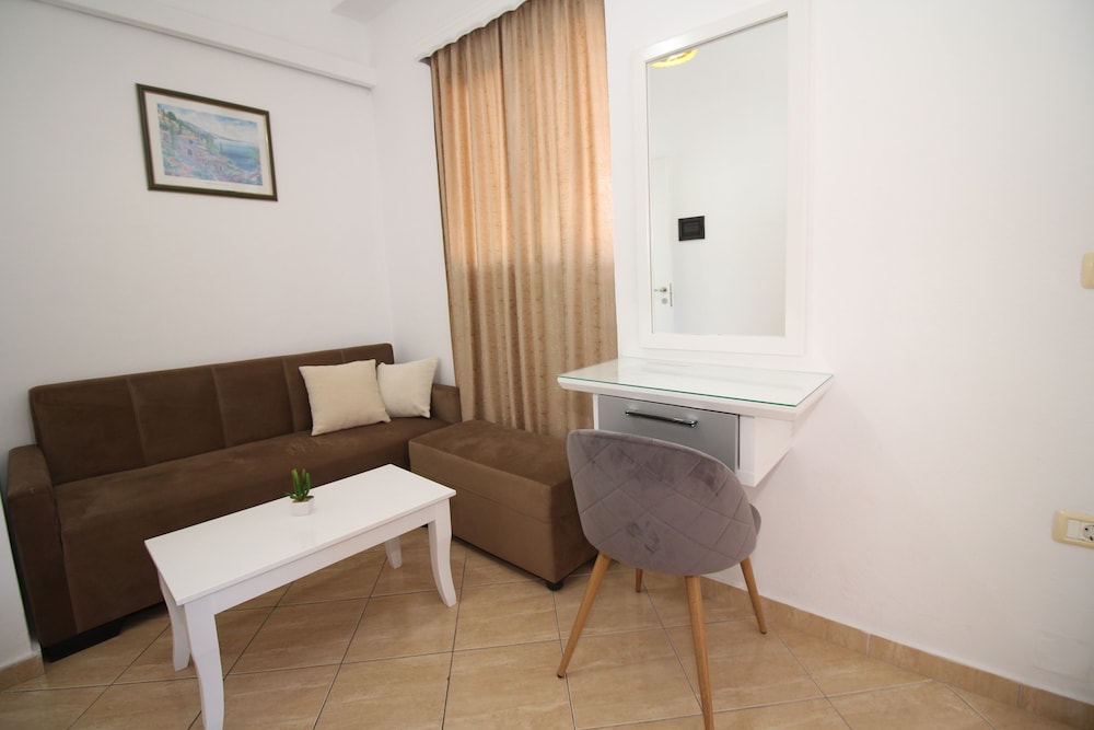 Hotel Julia 23/33