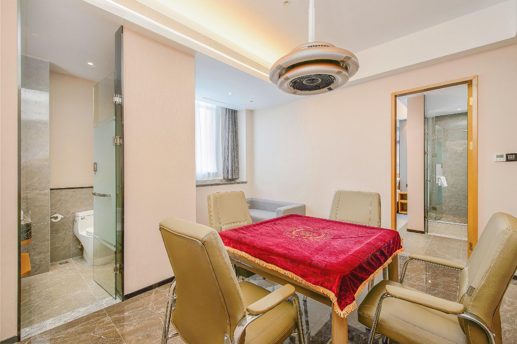 Rezen Royal Hotel (Huizhou Huicheng) 11/28