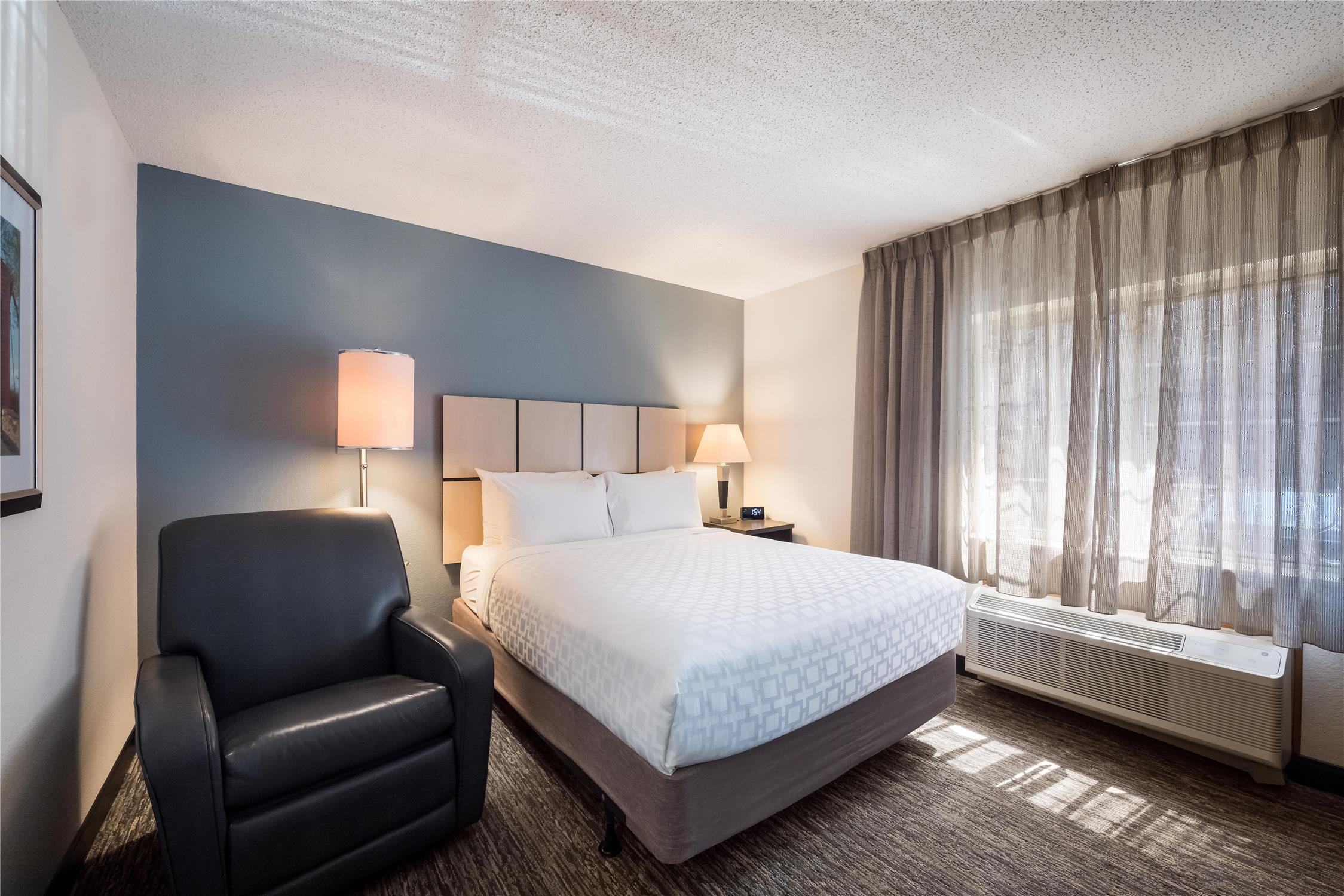 Sonesta Simply Suites Phoenix Glendale 7/32
