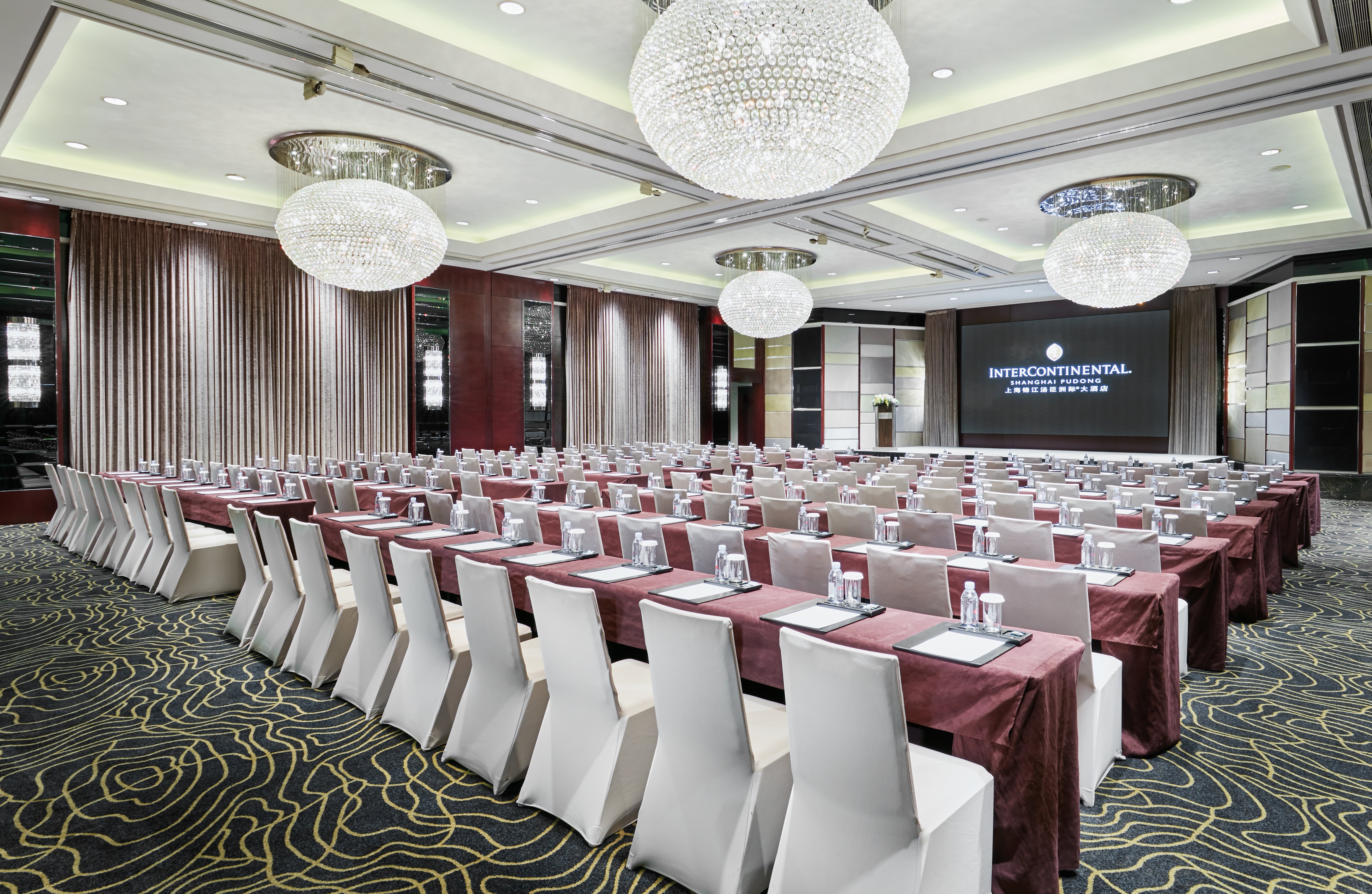 Intercontinental Shanghai Pudong 70/78