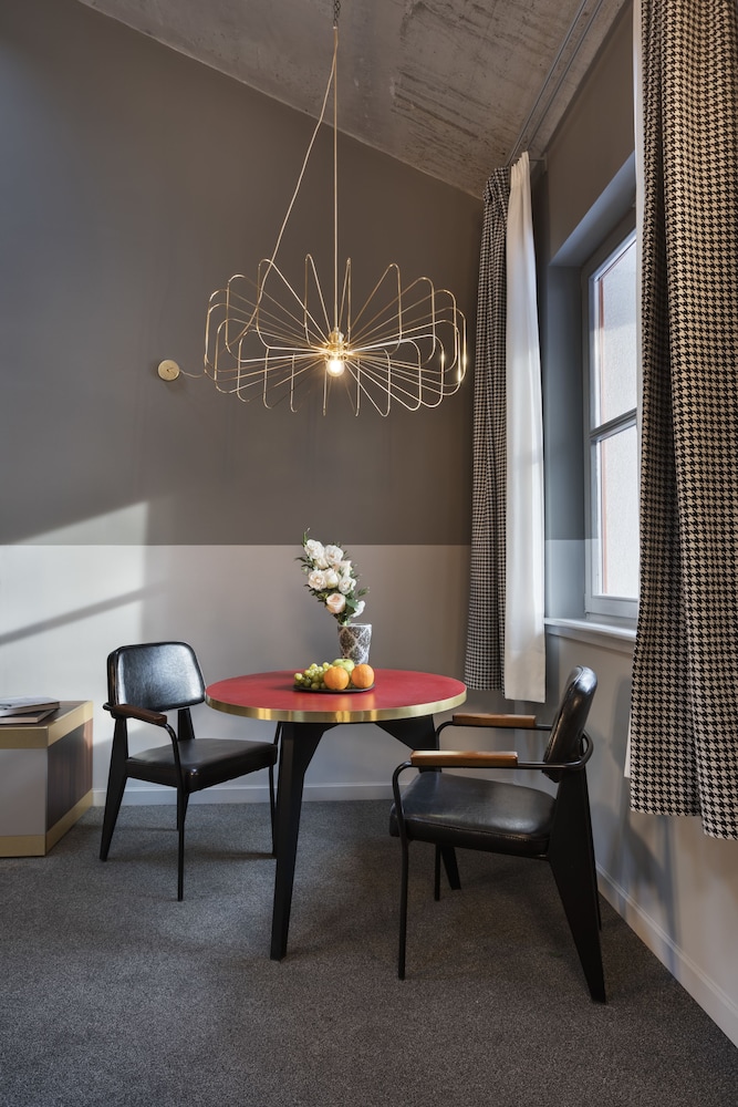 Stories Boutique Hotel 48/72