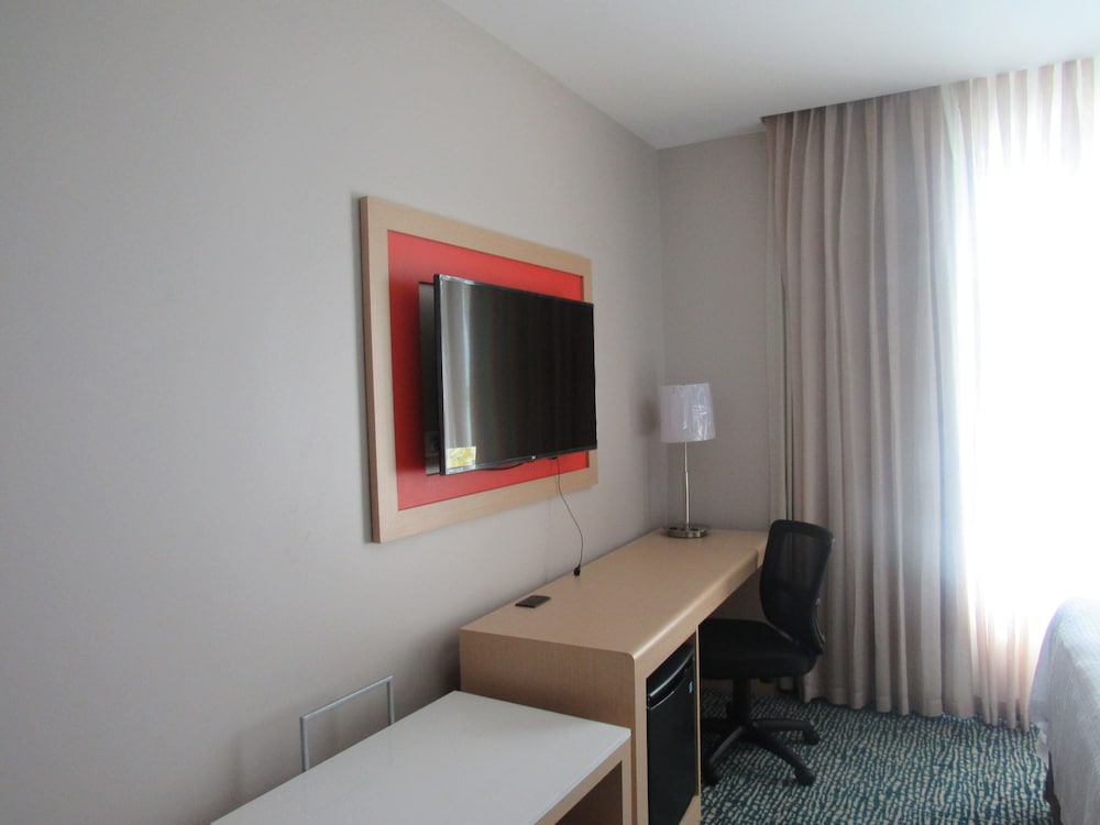 FAIRFIELD BY MARRIOTT SAN SALVADOR 32/32