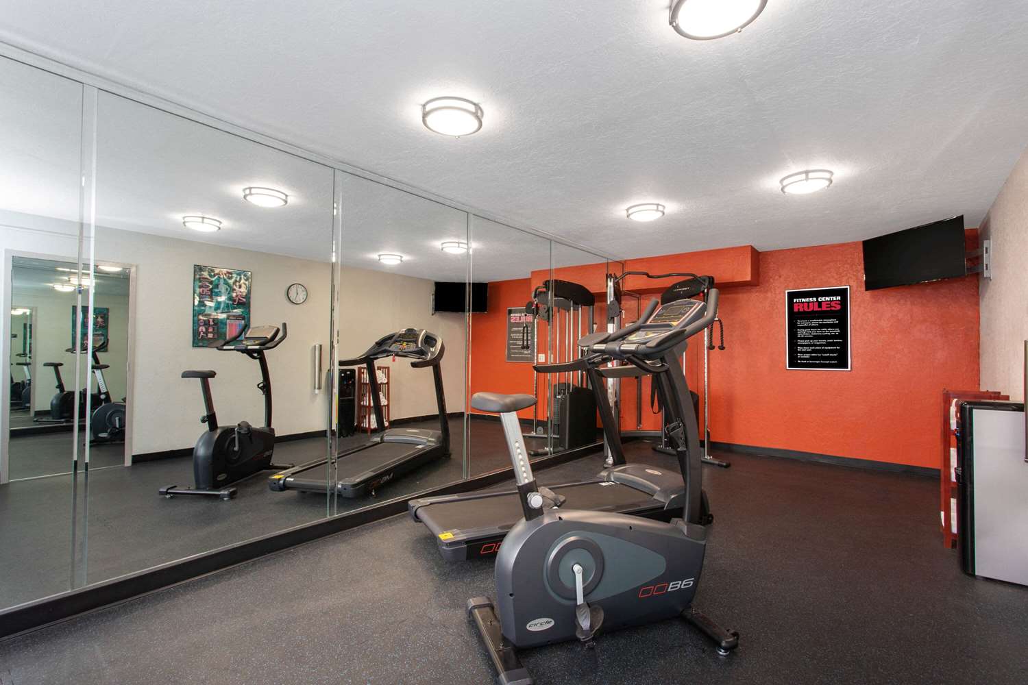 Days Inn by Wyndham Orlando Conv. Center/International Dr 31/43