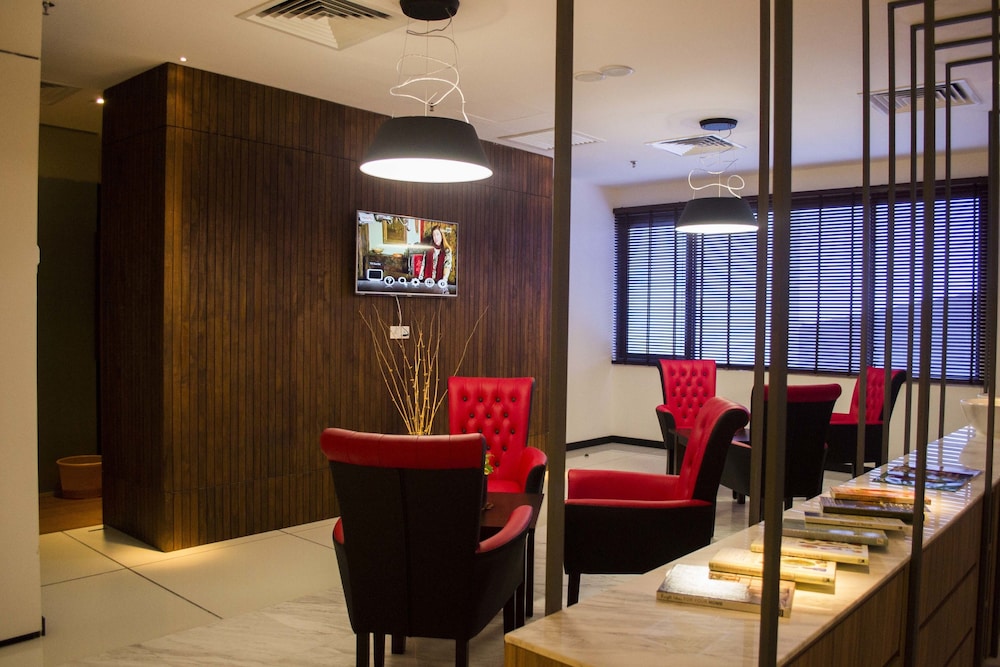 Grand Alora Hotel 36/49
