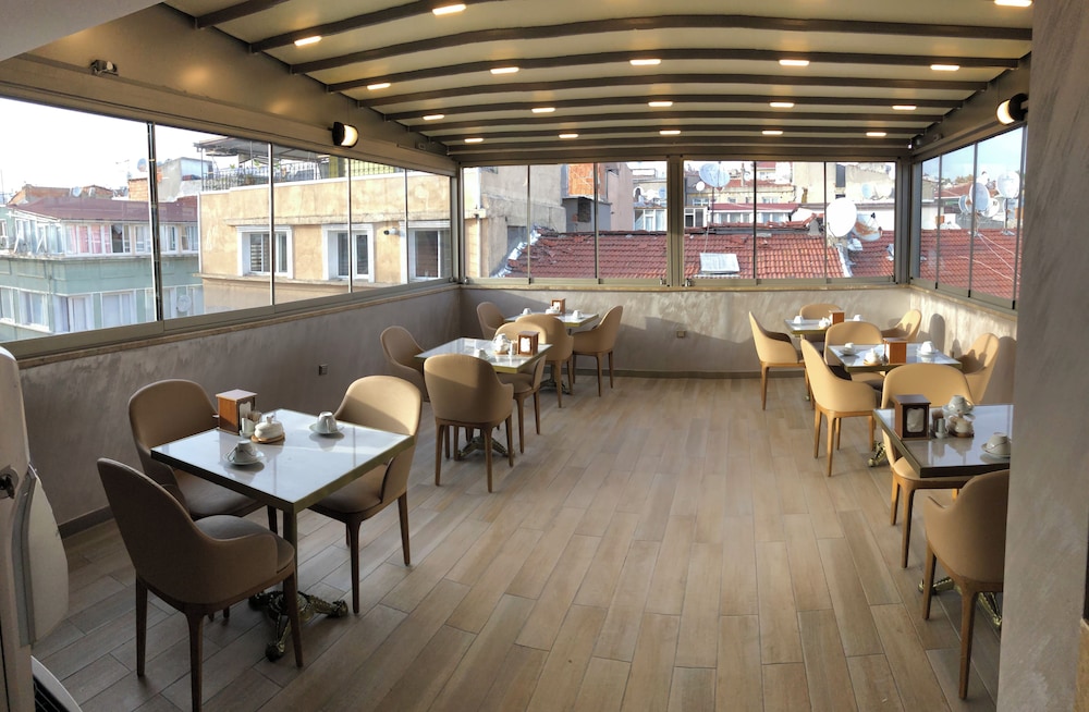 X Nellyi Boutique Hotel 38/50