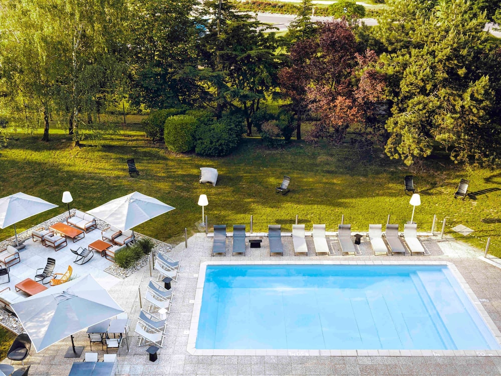 NOVOTEL BEAUNE 6/73