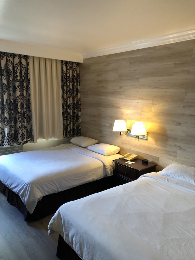 Garden Suite Hotel 22/56