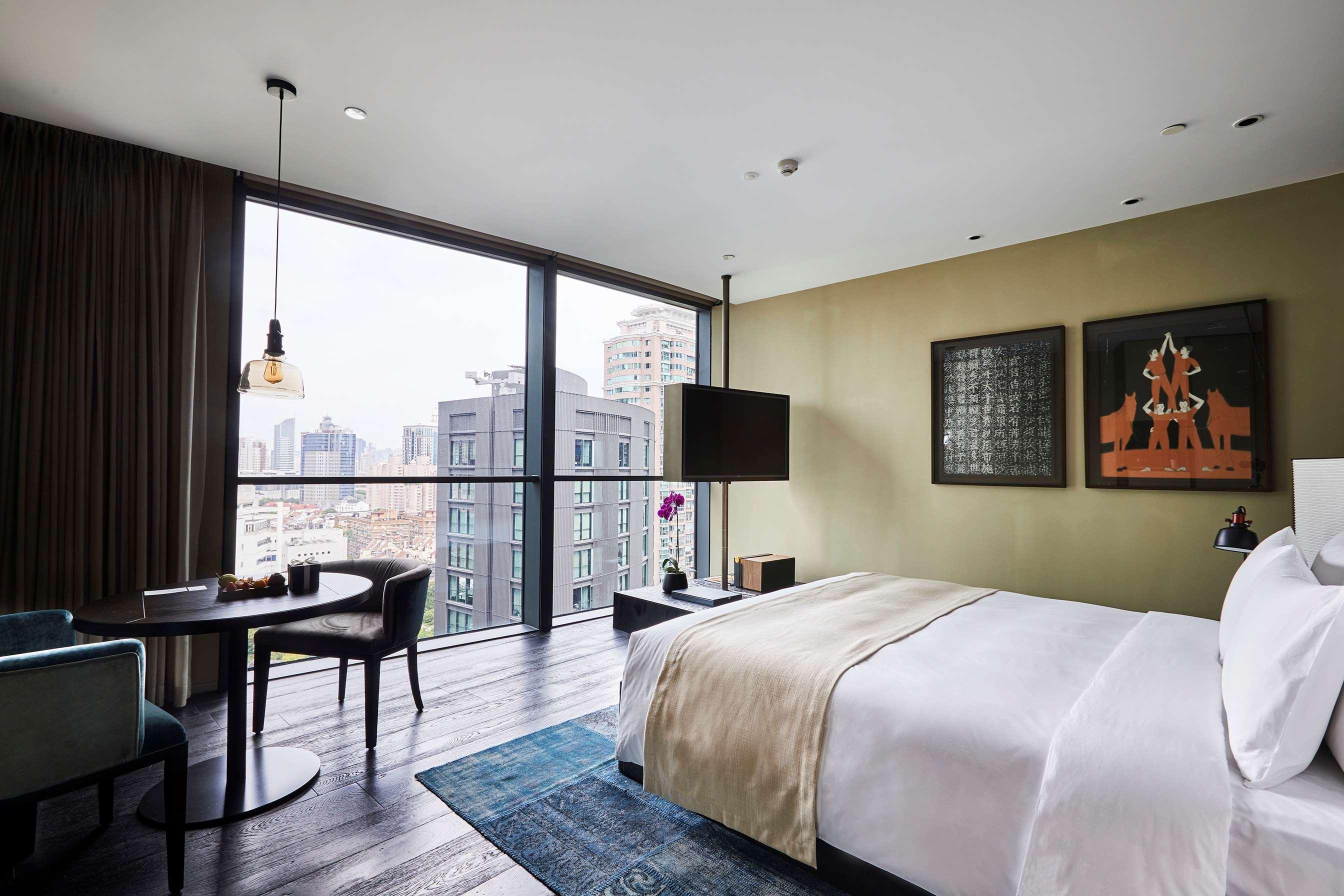 STUDIO 50, KING BED