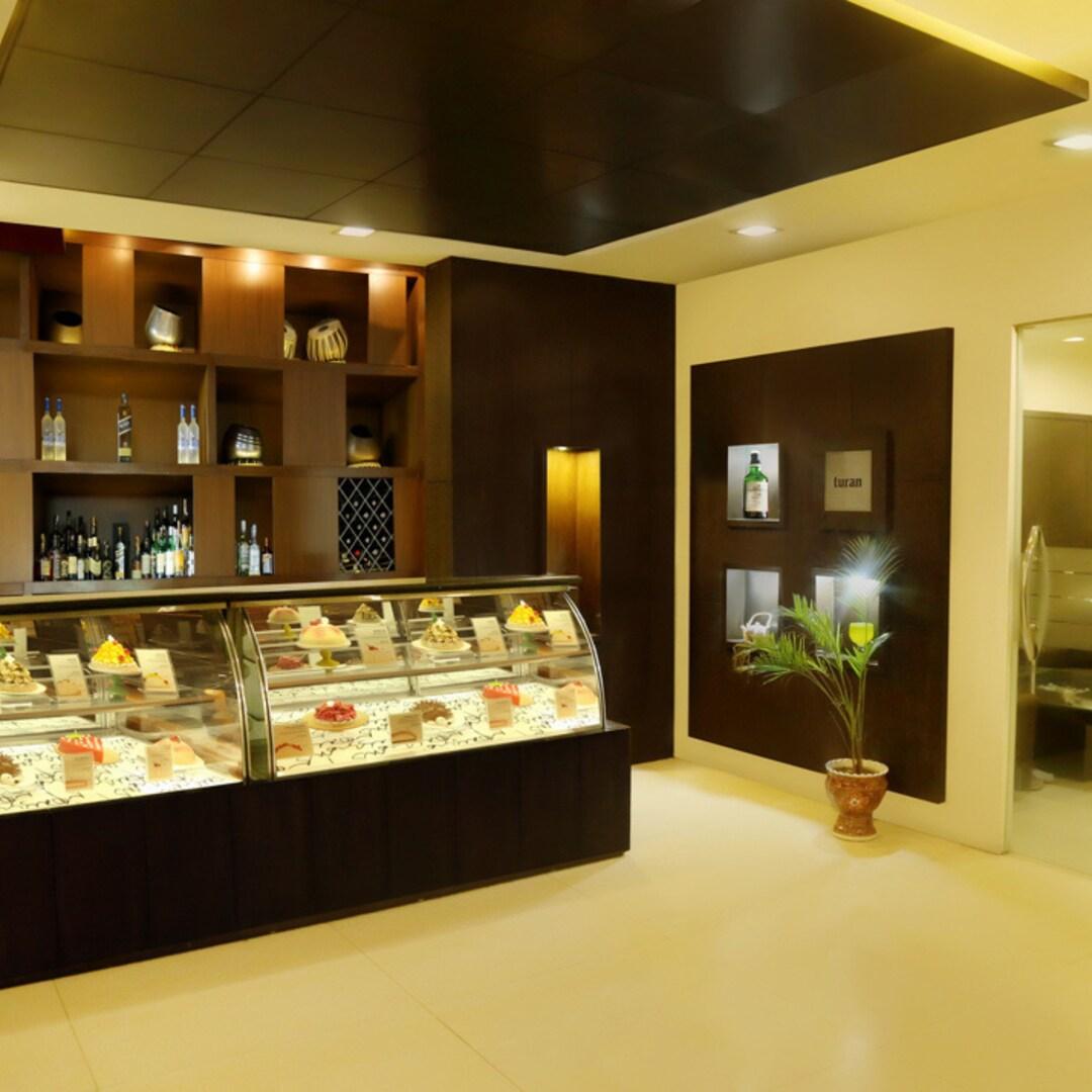 HOTEL 42 6/25