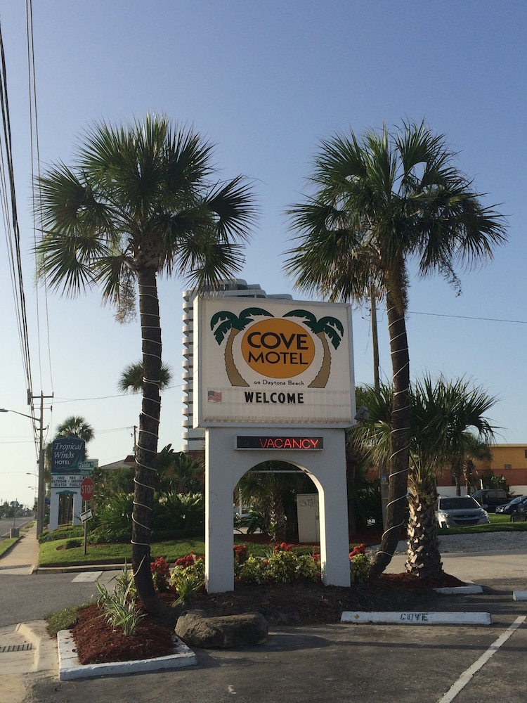 Cove Motel Oceanfront photo4