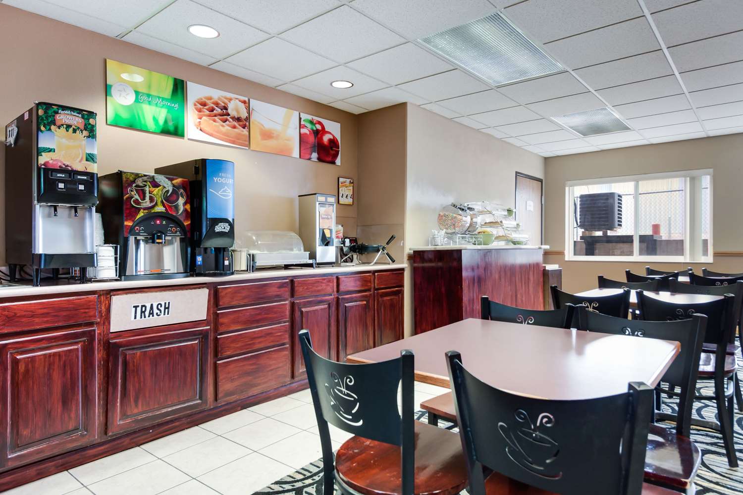Quality Inn & Suites McCook 15/18