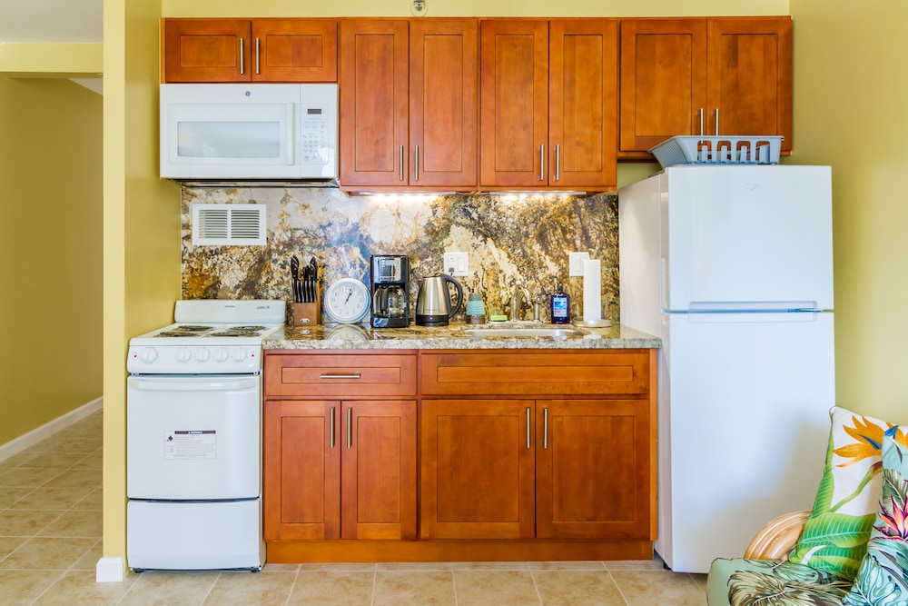 Tropical Studios At Marine Surf Waikiki 5/50