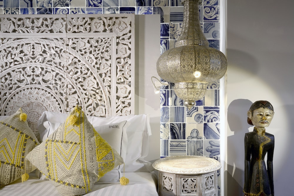 Dalma Old Town Suites 37/72