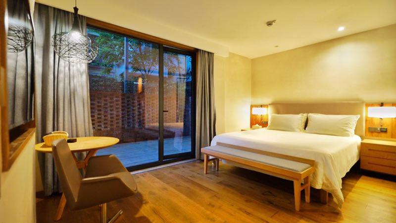 Room at SSAW Boutique Hotel Hangzhou West Lake, HANGZHOU