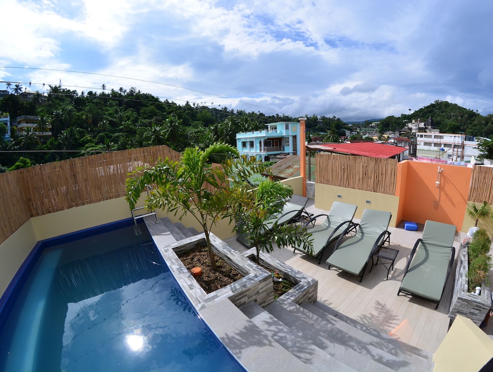 Papa Fred S Beach Resort 4/70