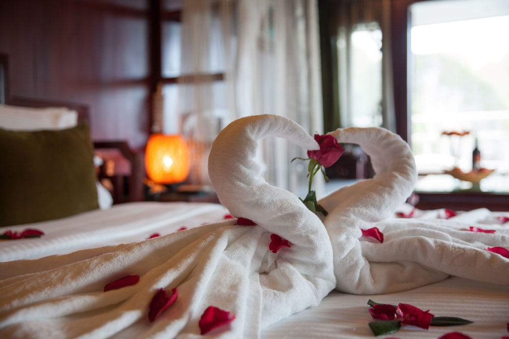 Halong Royal Palace Cruise 21/62